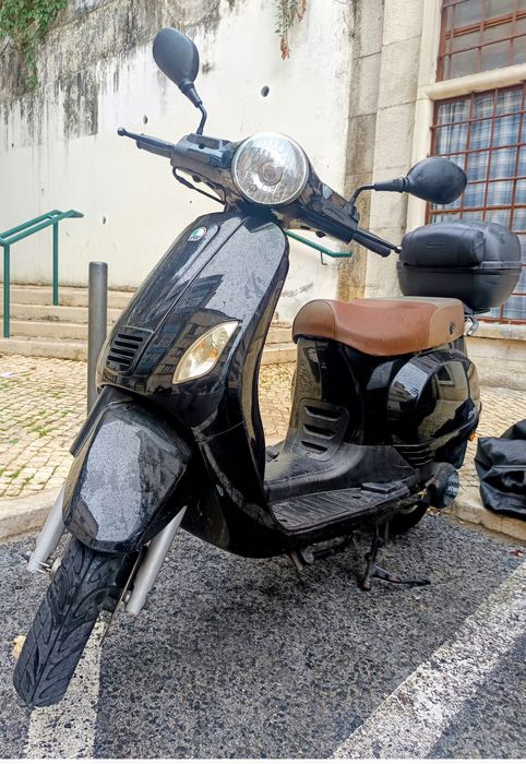 Moto 125 ZNen  como nova uso particular e de garagem