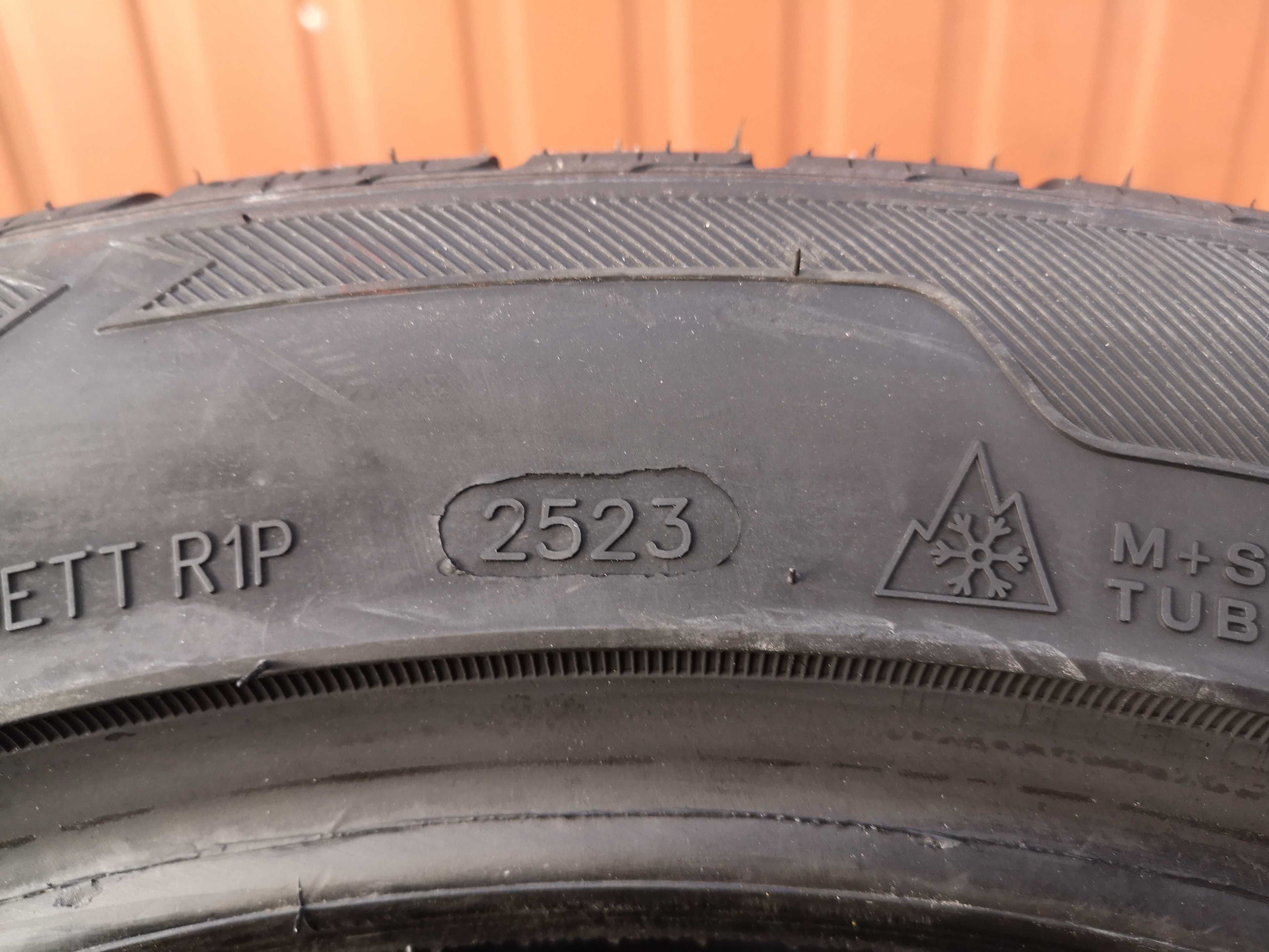 235/45 R18 98V XL - Tracmax Ice-Plus S210 (3 sztuki) NOWE