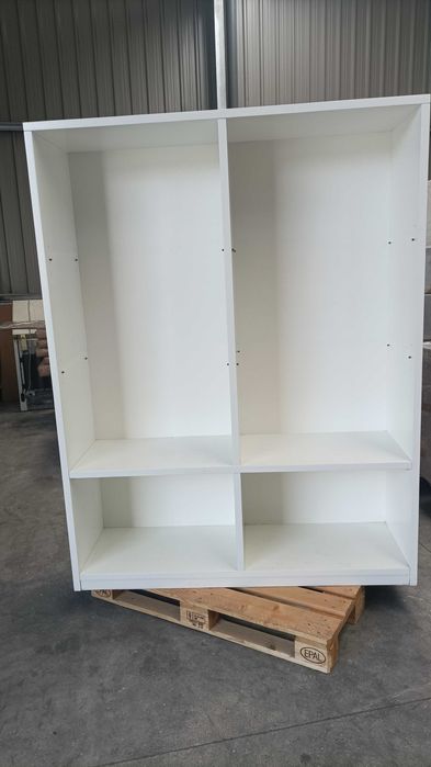 Vendo móvel estante em madeira lacada