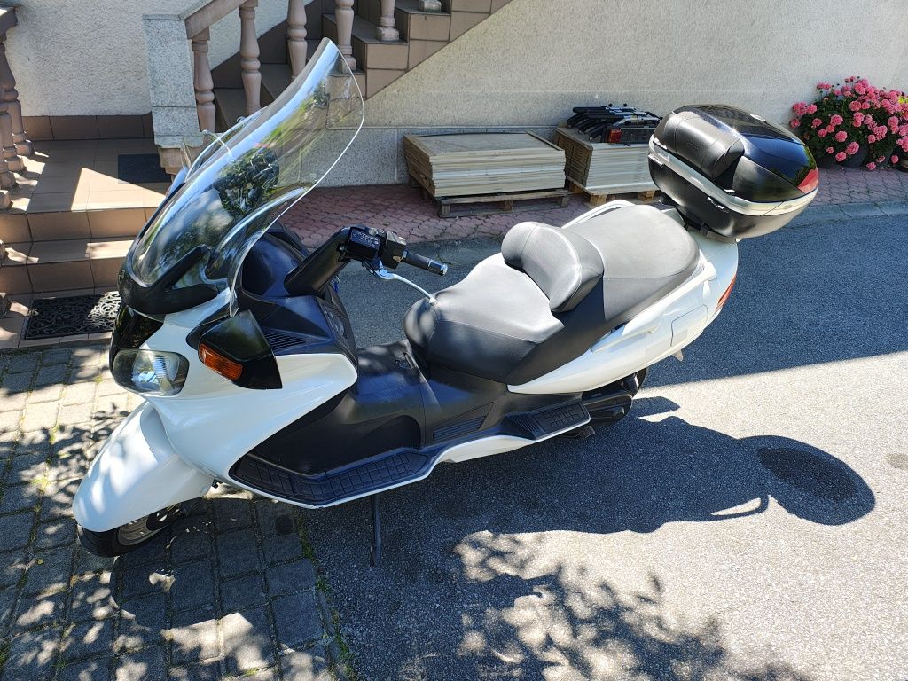 Suzuki Burgman 650