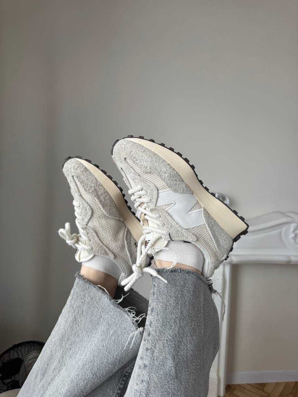 Жіночі кросівки New Balance 327 бежеві (36 37 38 39 40) Нью Баланс