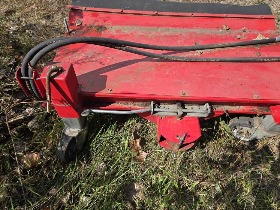 Szczotka, zamiatarka hydrauliczna do traktorka kosiarki Echo Trac