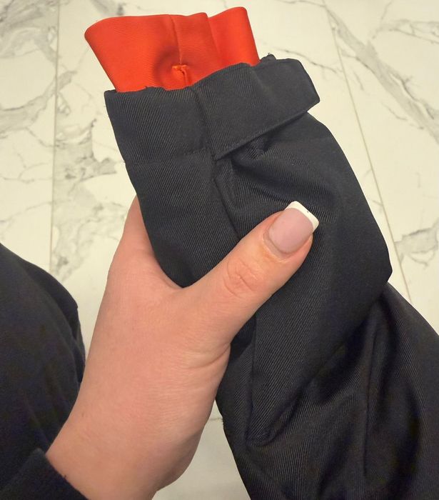 Зимова куртка C&A.на ріст 110/116см.  Шапка в подарунок!