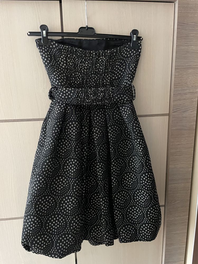 Zara elegancka sukienka bombka z odkrytymi plecami rozmiar s
