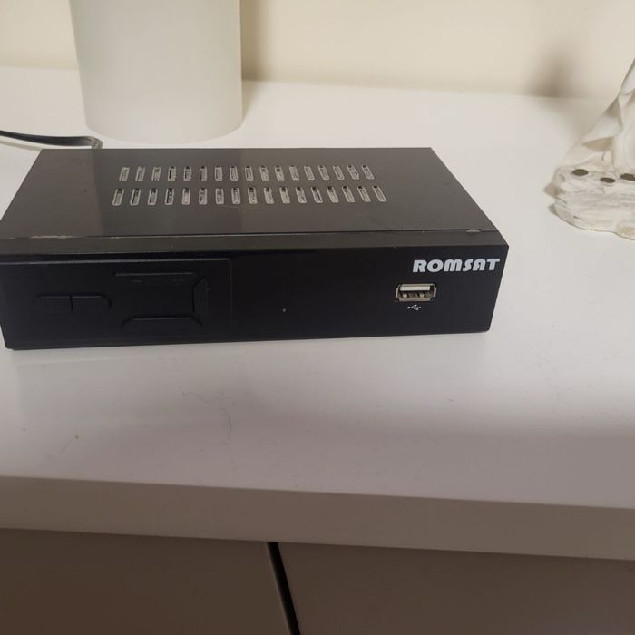 Цифровий ефірний приймач Romsat T8030HD