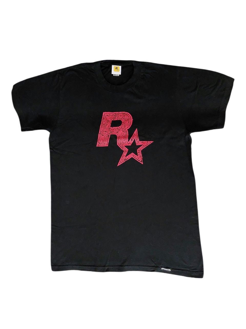 Oficjalna koszulka Rockstar Games Red Dead Redemption 2 Linoryt roz M