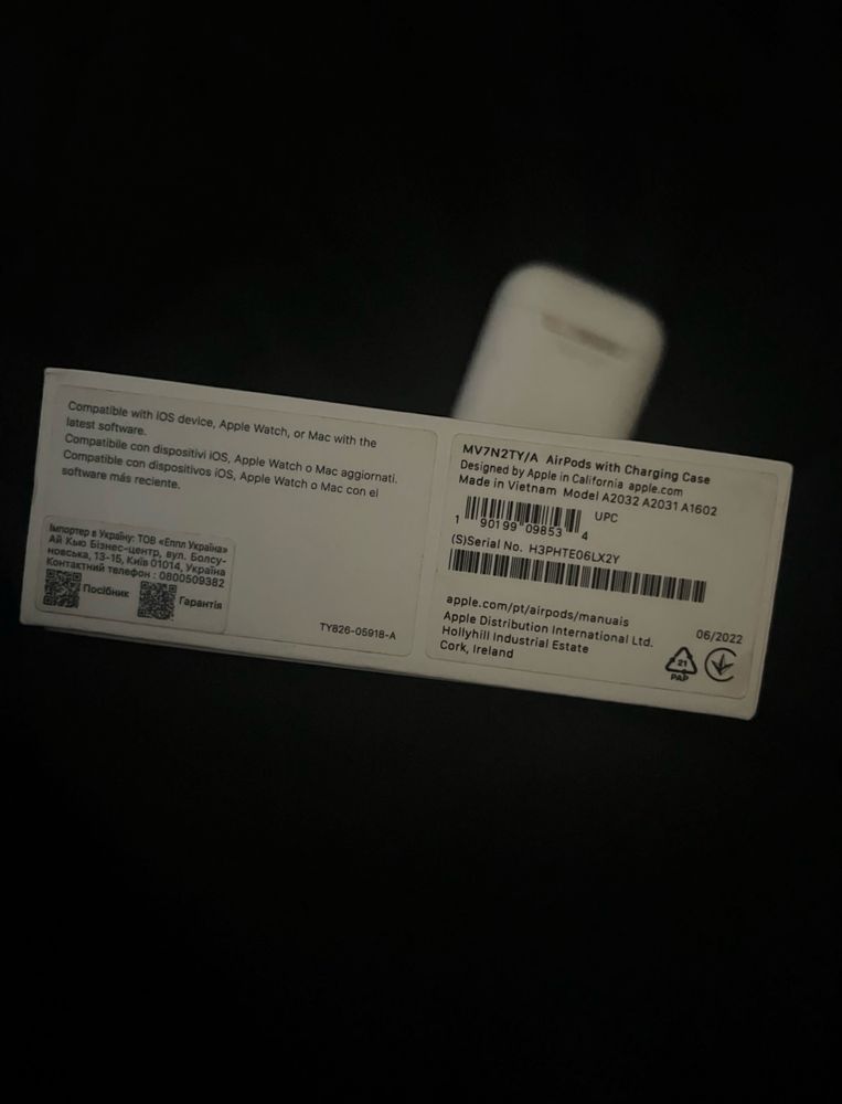 AirPods 2 (оригінал) з кейсом • A2031 A2032