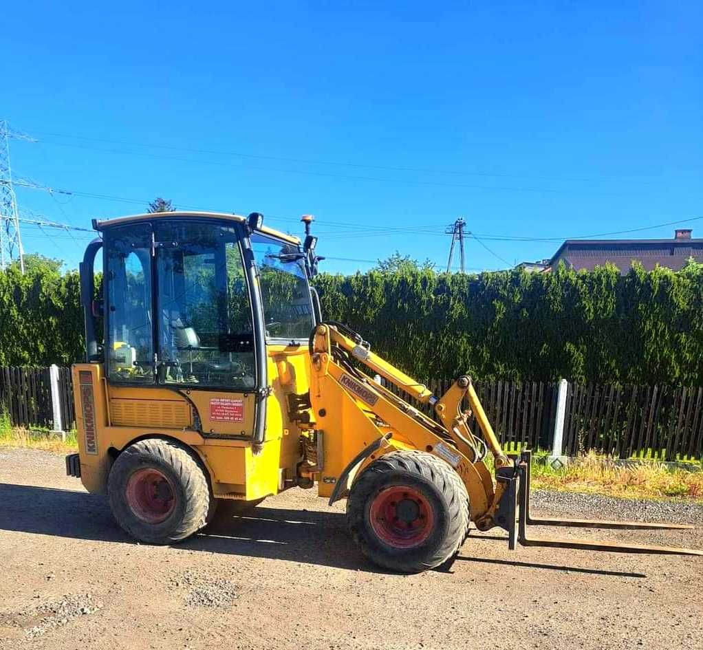 Wynajem koparki gąsienicowej 9t z młotem udarowym 300kg - z operatorem