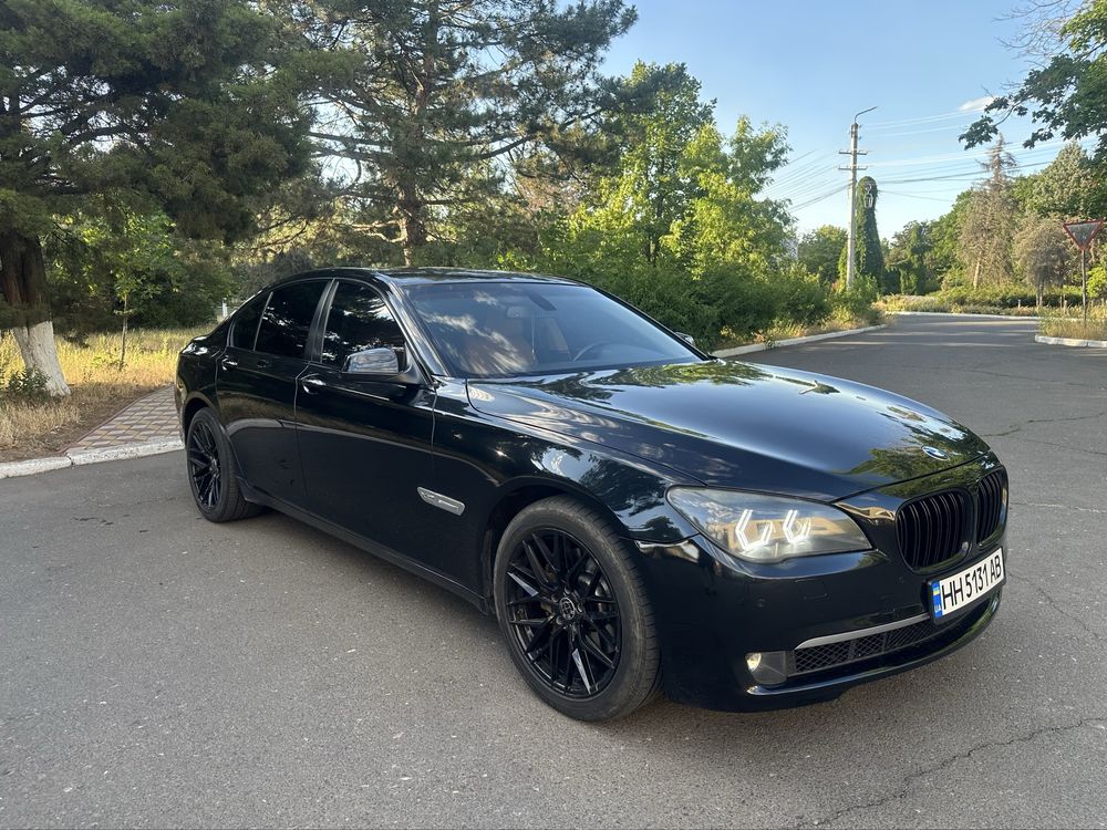 BMW 7  дизель. 740xDrive повний привід