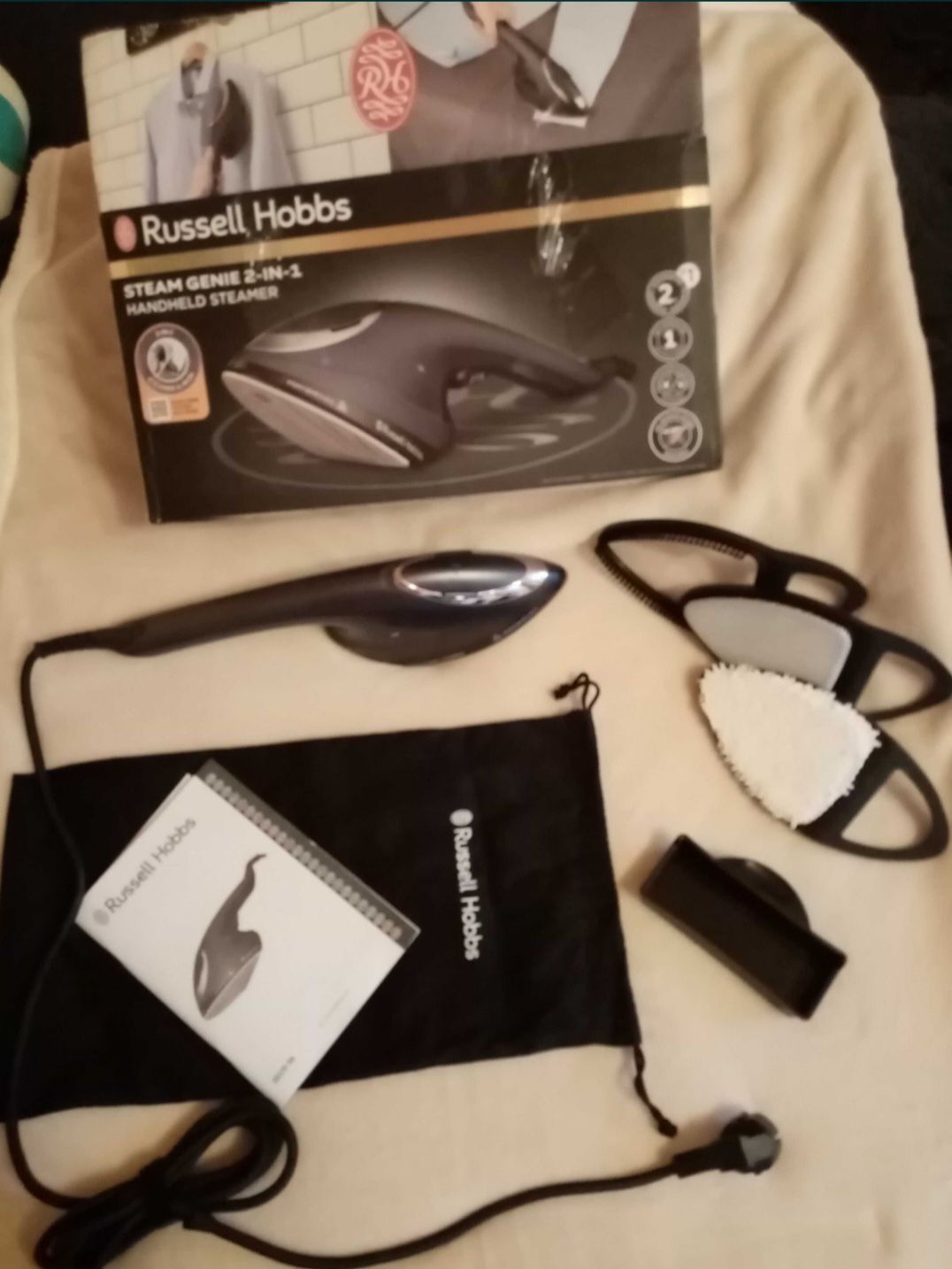 Parownica do ubrań Russell Hobbs Steam Genie
