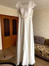 Весільна сукня 44 розмір