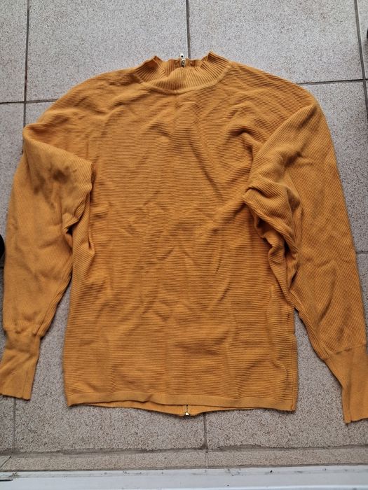 Sweter żółty roz.S