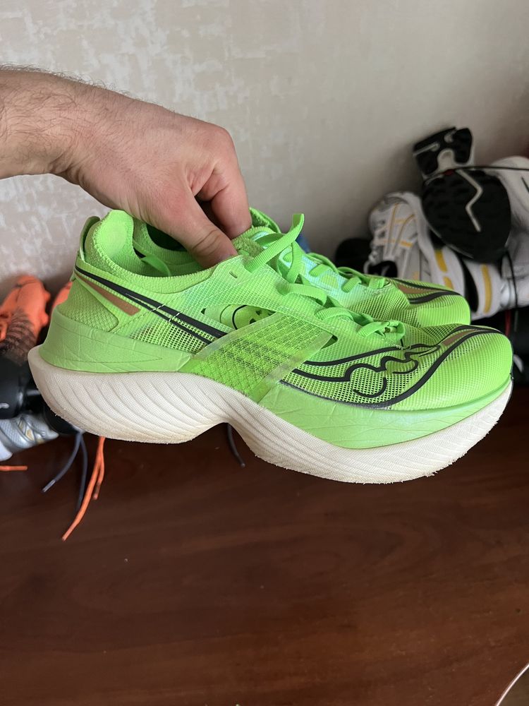 Оригінальні кросівки  Saucony Endorphin Elite Slimе 42.5р.27см.