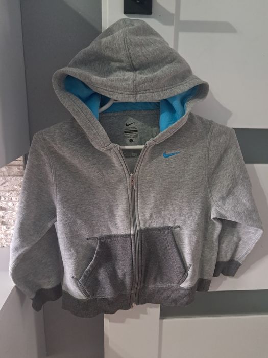 Bluza chłopięca Nike roz.116/122 plus koszulka