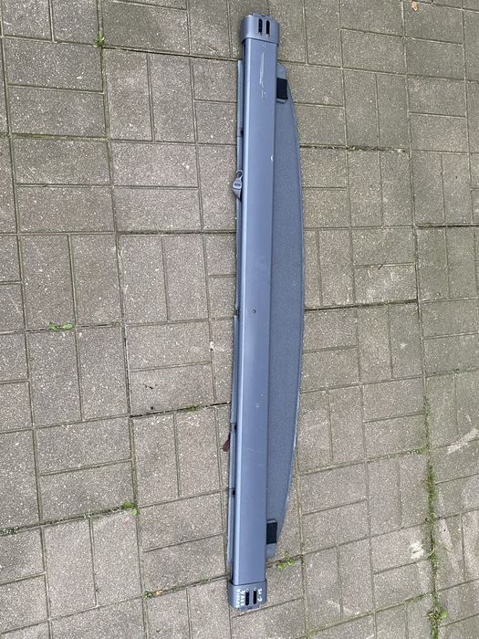 Roleta bagaznika toyota rav4