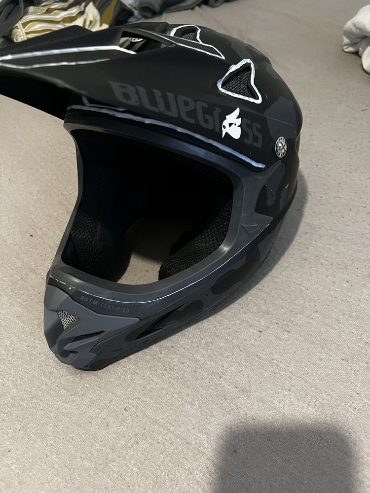 kask rowerowy bluegrass dirt,bmx,dh