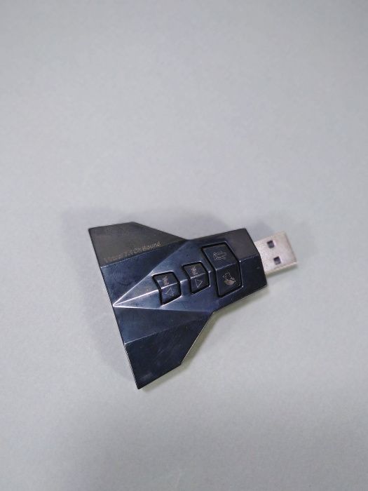 Зовнішня USB звукова карта PD560 на 4 виходу / входу