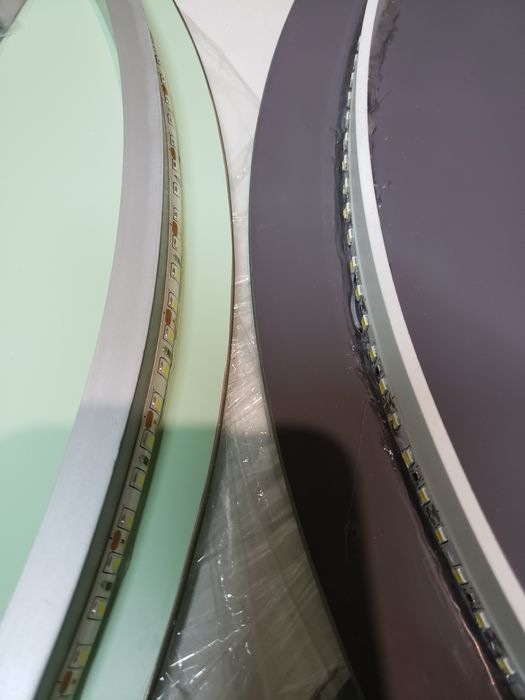 Круглі дзеркала з підсвіткою в ванну Зеркало с подогревом и подсветкой