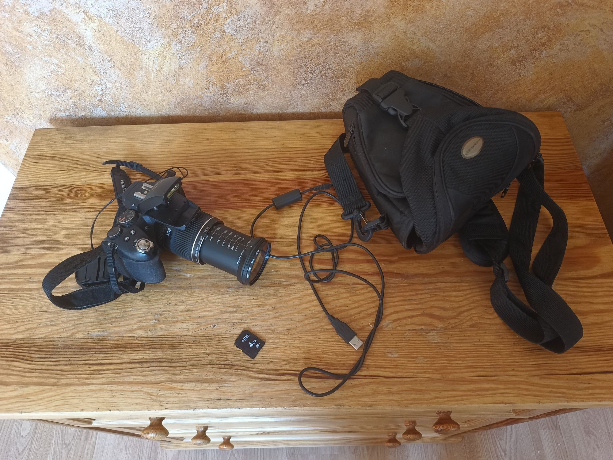 Aparat Finepix Hs10 Digital Camera Black