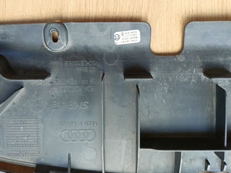 Zderzak osłona dół audi q5 80A zwykła