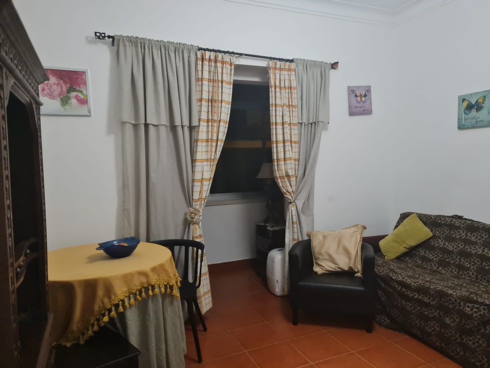 Alugo um quarto conselho de loures