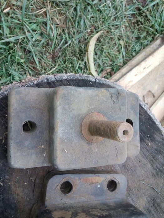 Подушки двигателя металорезиновые