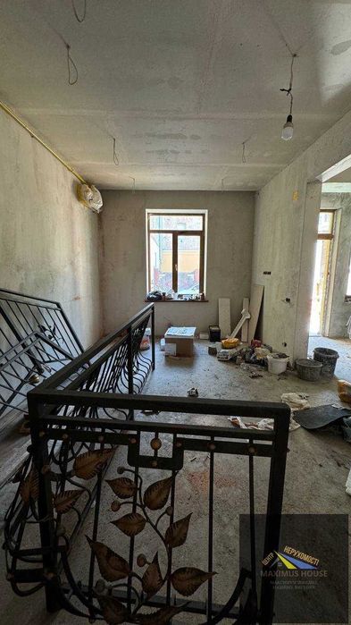 Частина будинку в парковій зоні