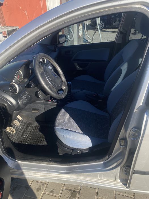 Продам форд фієста 2005 року