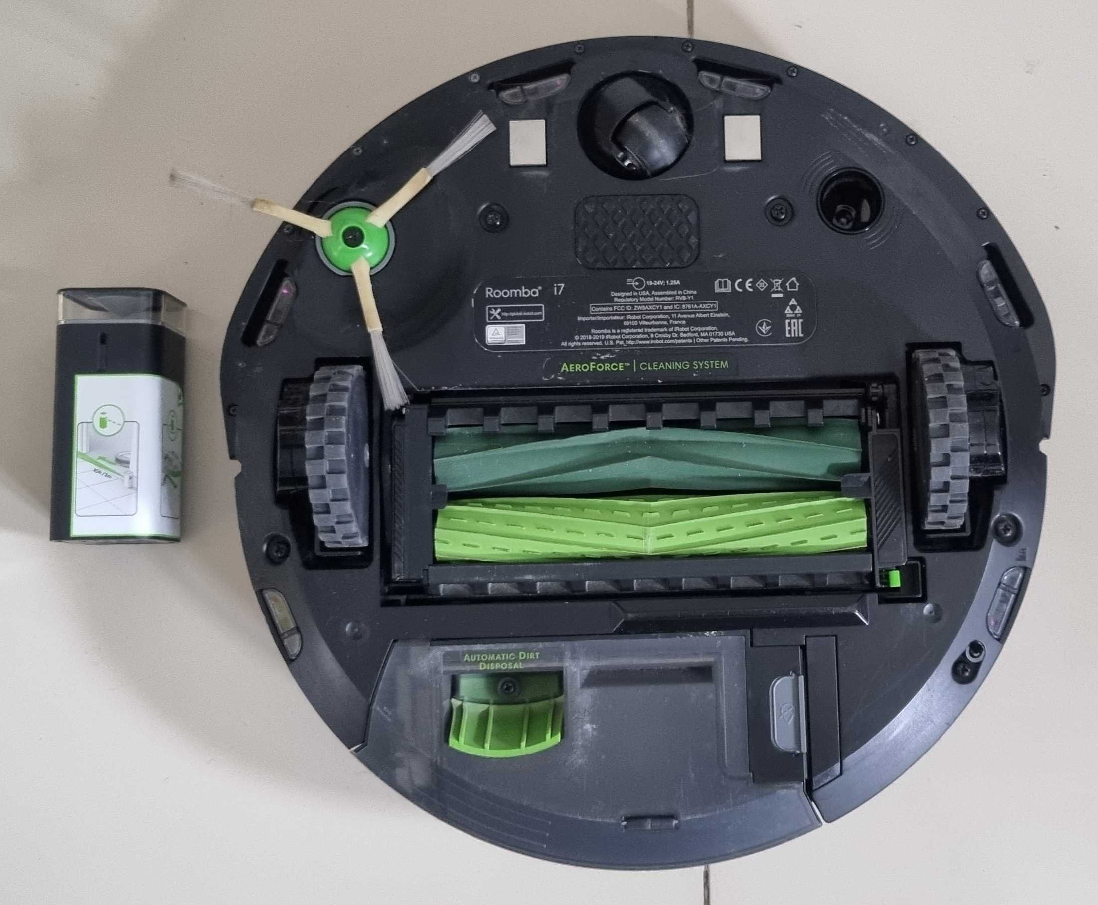 Robot sprzątający Roomba i7+ z bazą stan bdb