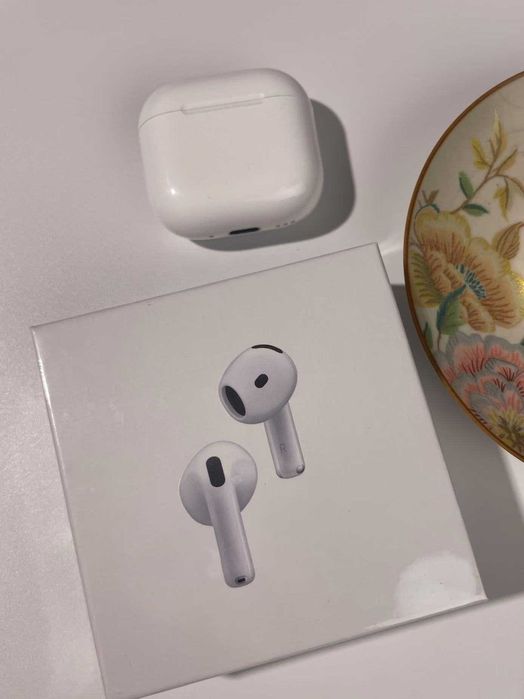 Sluchawki douszne Apple AirPods 4 NOWE