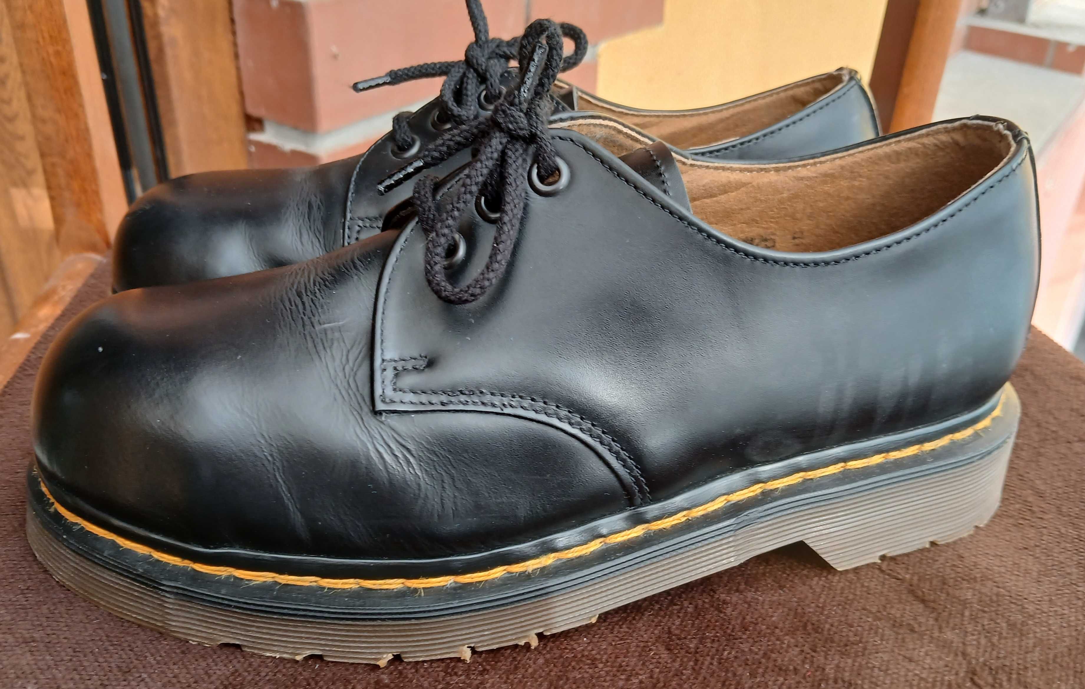 Martens 1925, made in england, rozmiar 6
