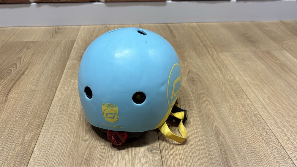 Scoot and Ride zestaw hulajnoga jeździk kask