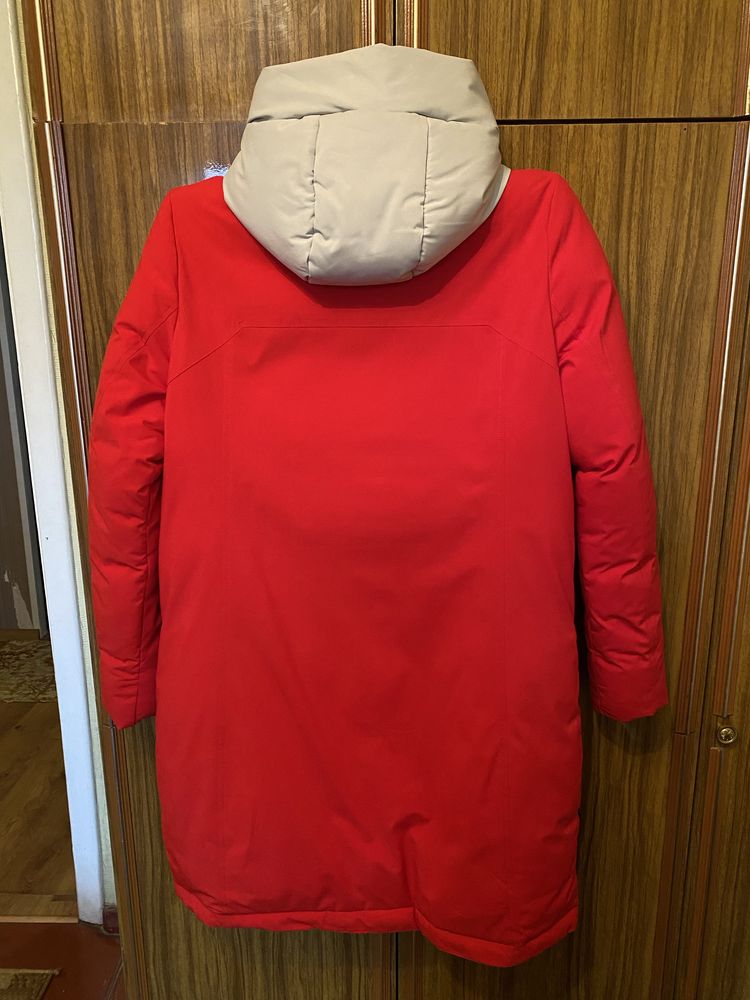 Нове зимове червоне пальто дуже тепле