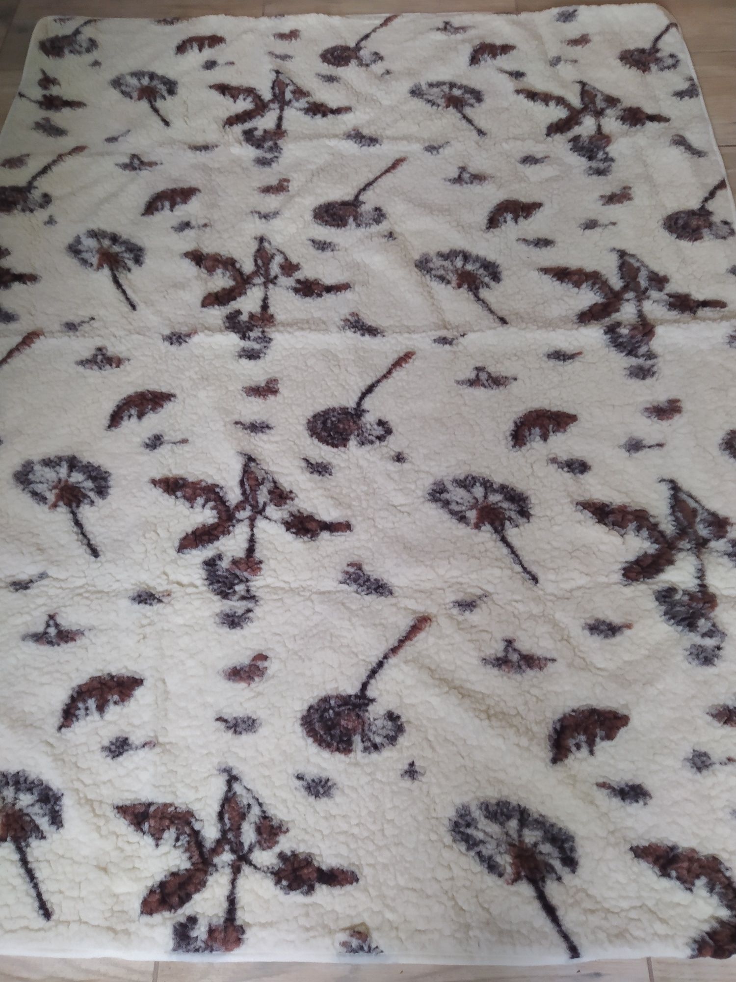 Lekki wełniany koc kocyk 150x190 cm