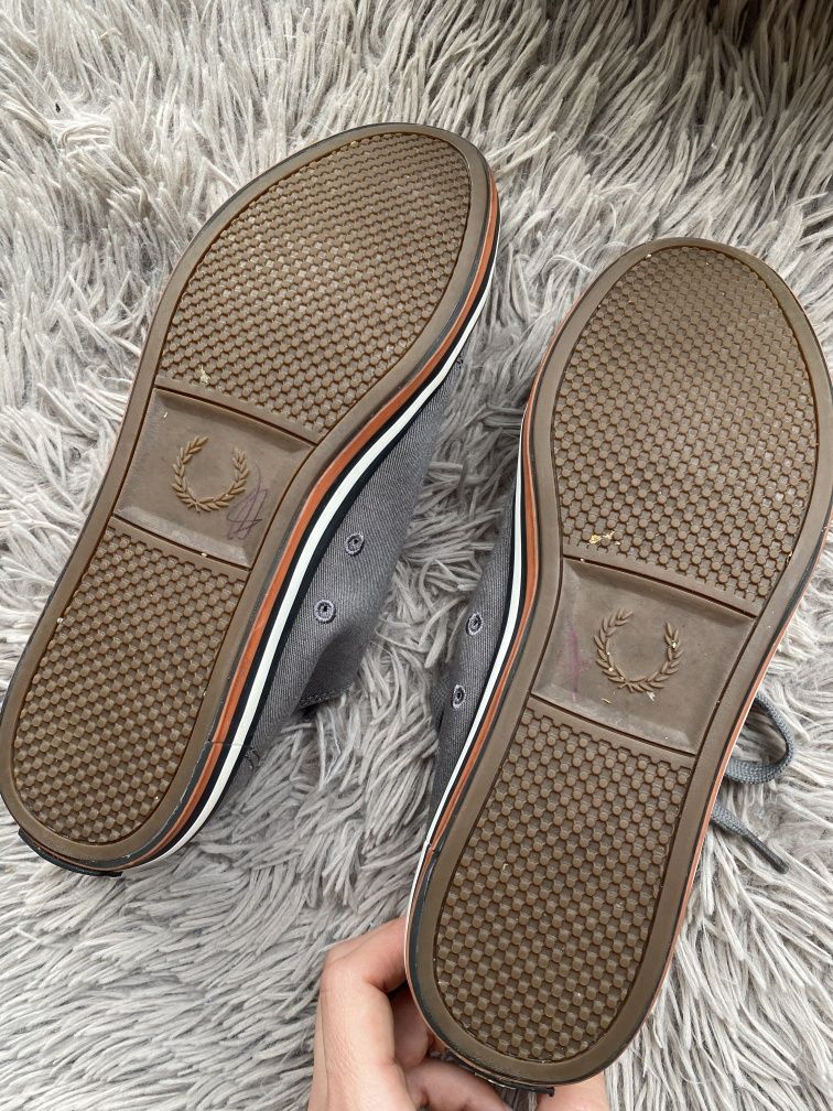 Классические кроссовки, кеды FRED PERRY,