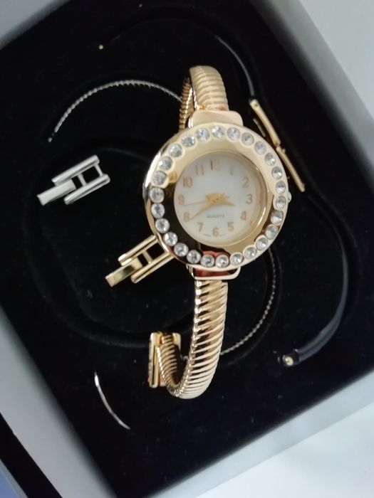 Relógio de Senhora "Avon", III