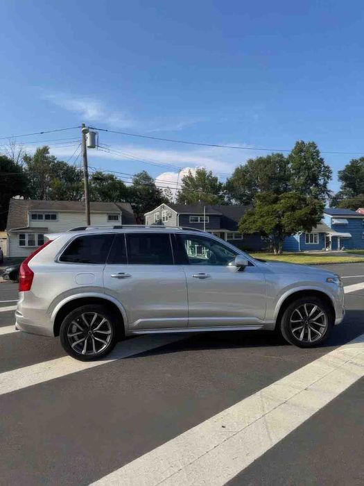 Volvo XC90 T5 Momentum 7-Passenger      2018