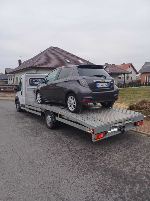 Holowanie   Laweta  Pomoc Drogowa  Transport  24H Warszawa i Okolice