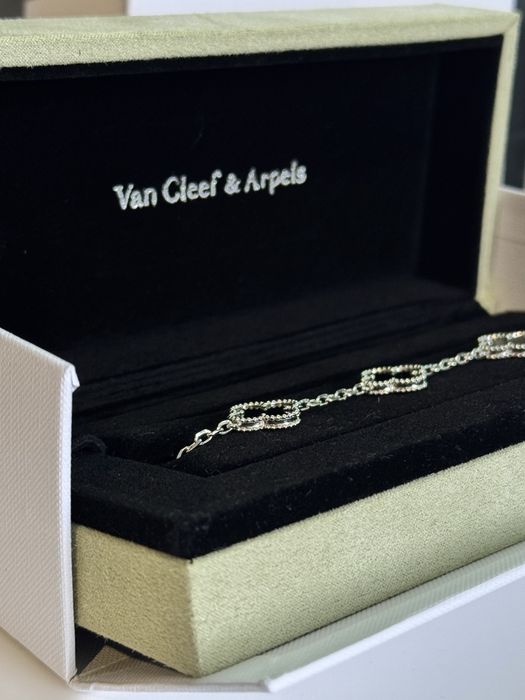 Браслет Van Cleef з оніксом в сріблі