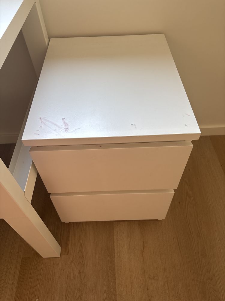 Mesa cabeceira ikea