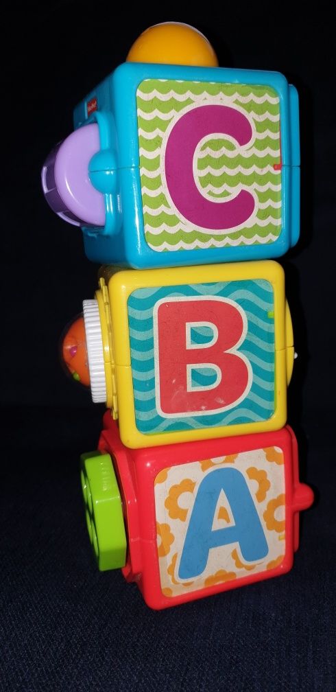 Aktywne klocki fisher price