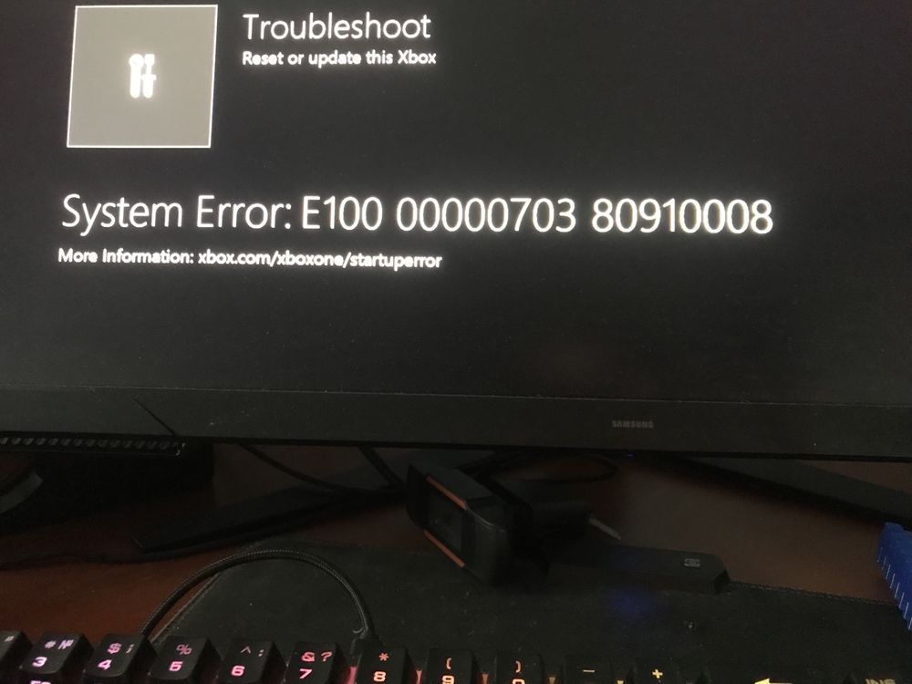 Продам xbox one на 512гб