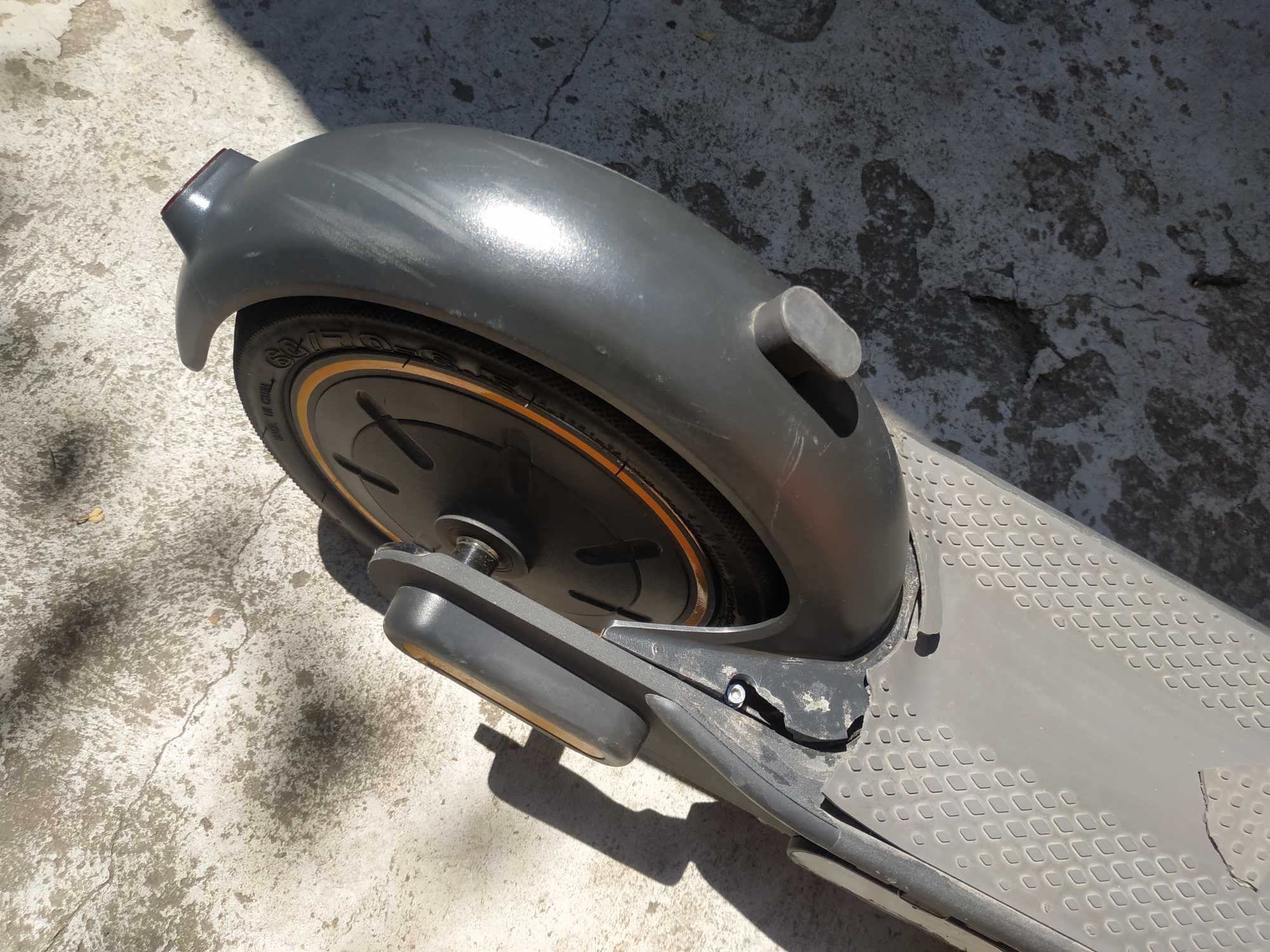 Електросамокат Ninebot KickScooter MAX G30P электросамокат