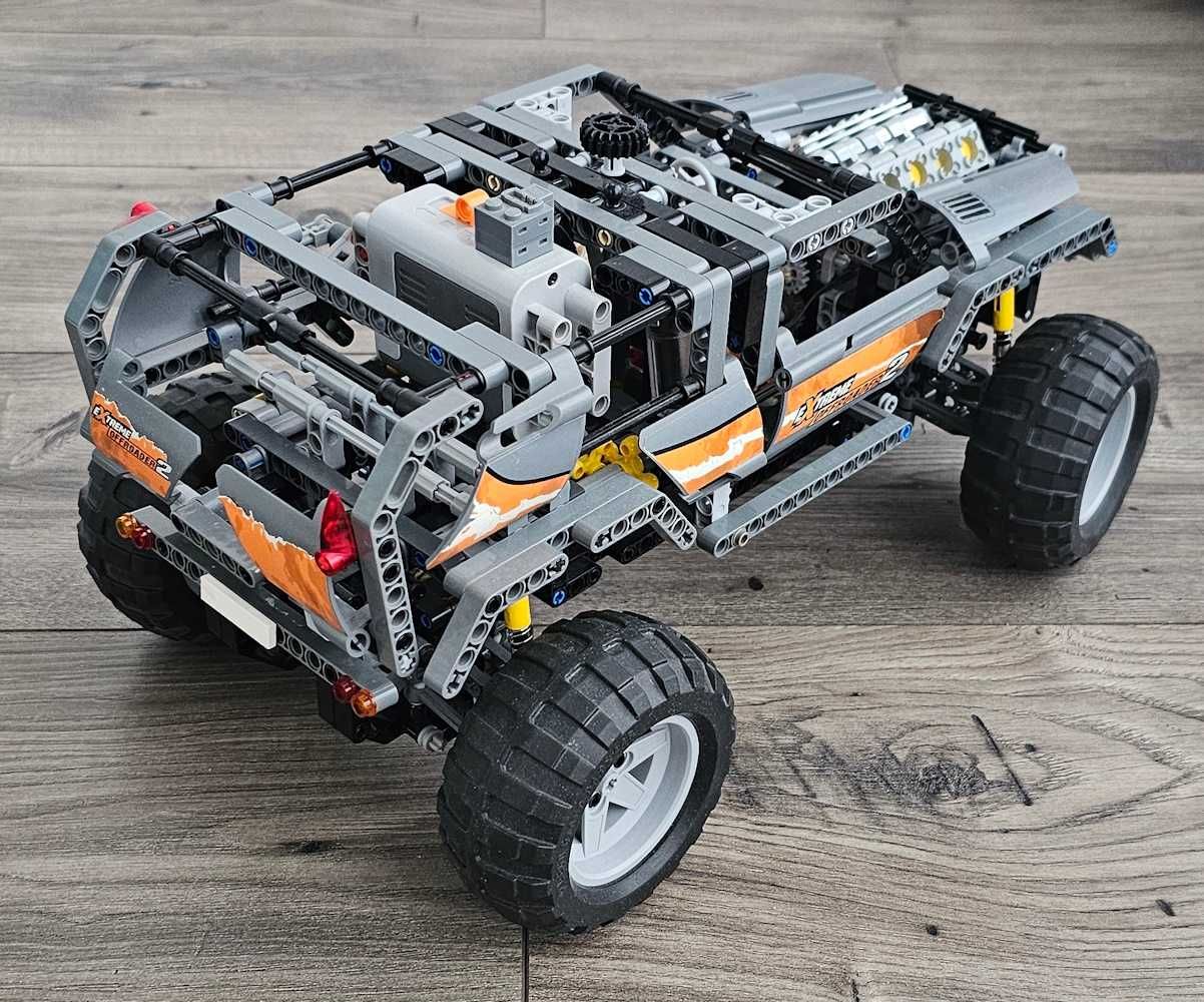 Lego Technic 8297 Off-Roader