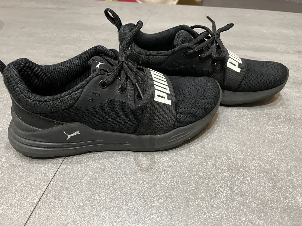 Buty sportowe adidasy Puma czarne 34,5 Wired run