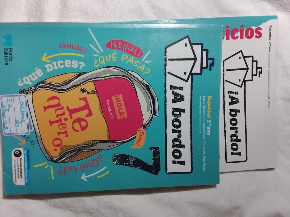 Conjunto de livro e cardeno de atividades espanhol 7 ano