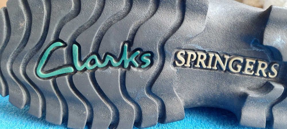 Сандалі жіночі / підліткові Clarks Springers Р. 38 устилка 23 см