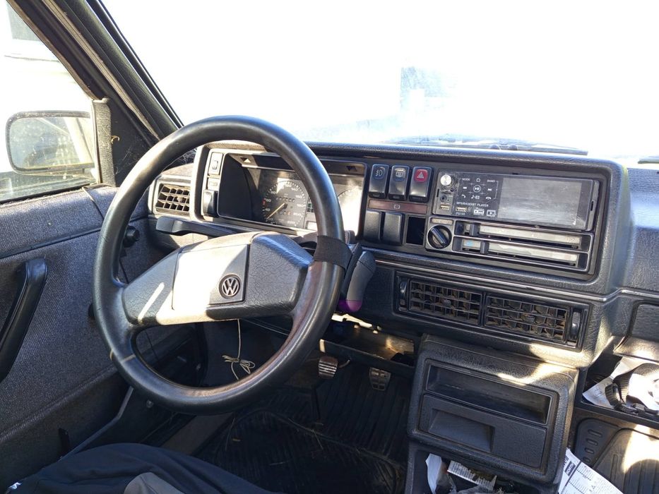 Джетта 1.8 бензин