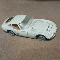 Toyota 2000gt модель 1:43