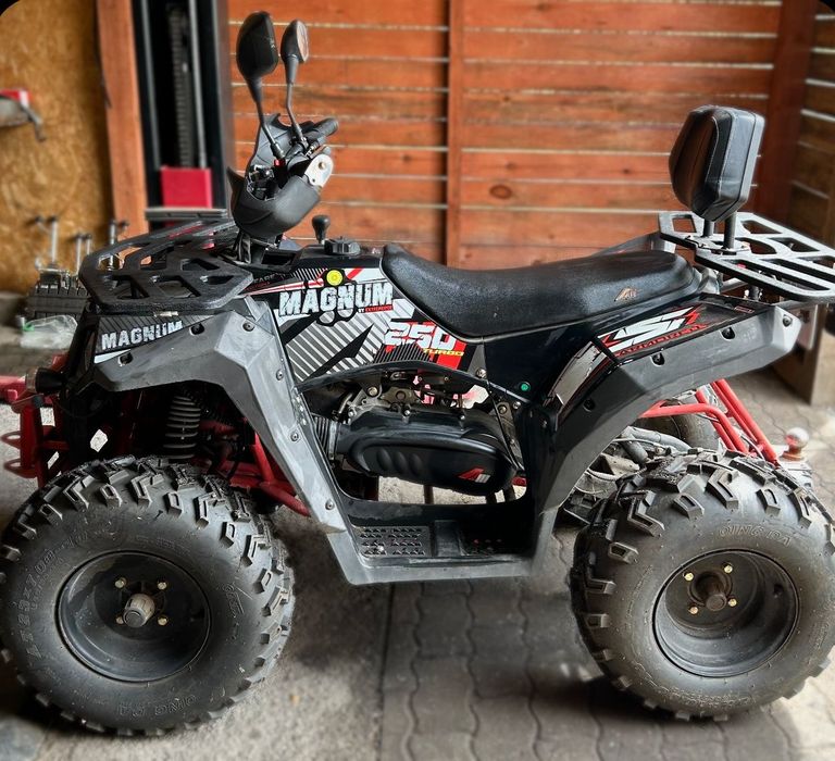 Sprzedam quada Commander 200cm3. Z niskim przebiegiem